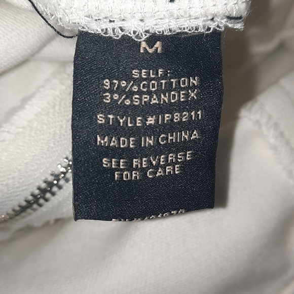 Ruffled V-Neck White Denim Romper - Picture 5 of 14